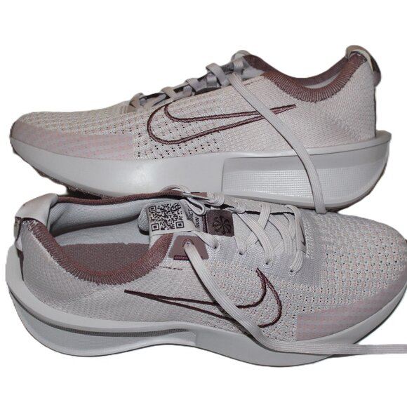 WOMEN'S NIKE PLAT VIOLET INTERACT RUN SNEAKERS US9/UK6.5/EUR40.5 - Picture 7 of 7